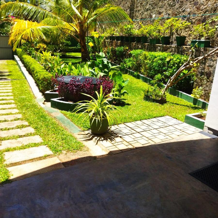 Edelweiss Residence ฮิกคาดูวา ภายนอก รูปภาพ