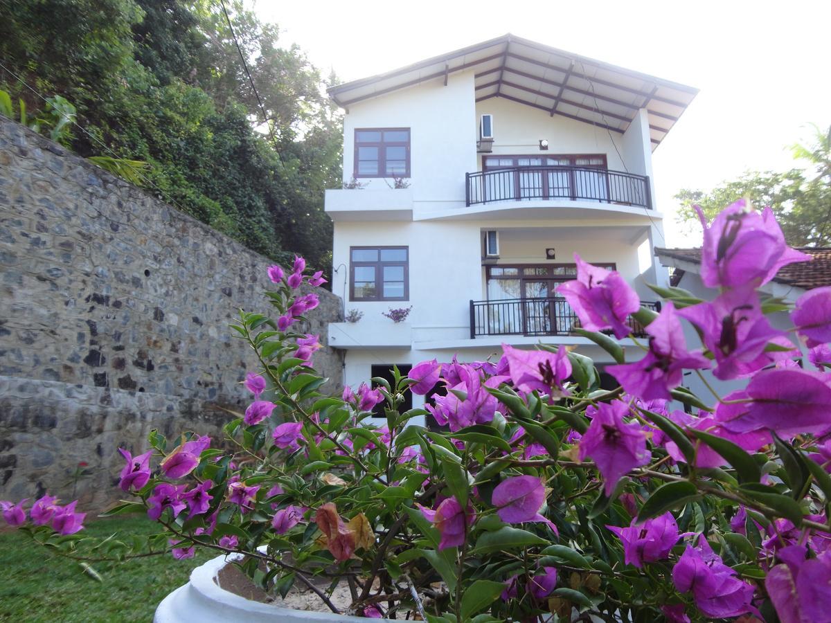 Edelweiss Residence ฮิกคาดูวา ภายนอก รูปภาพ